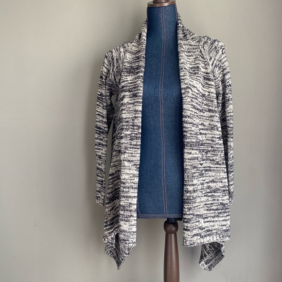 3/$20 Roxy Sweater - Picture 1 of 5